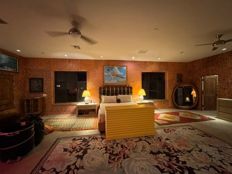 Barkskin walls in a large bedroom