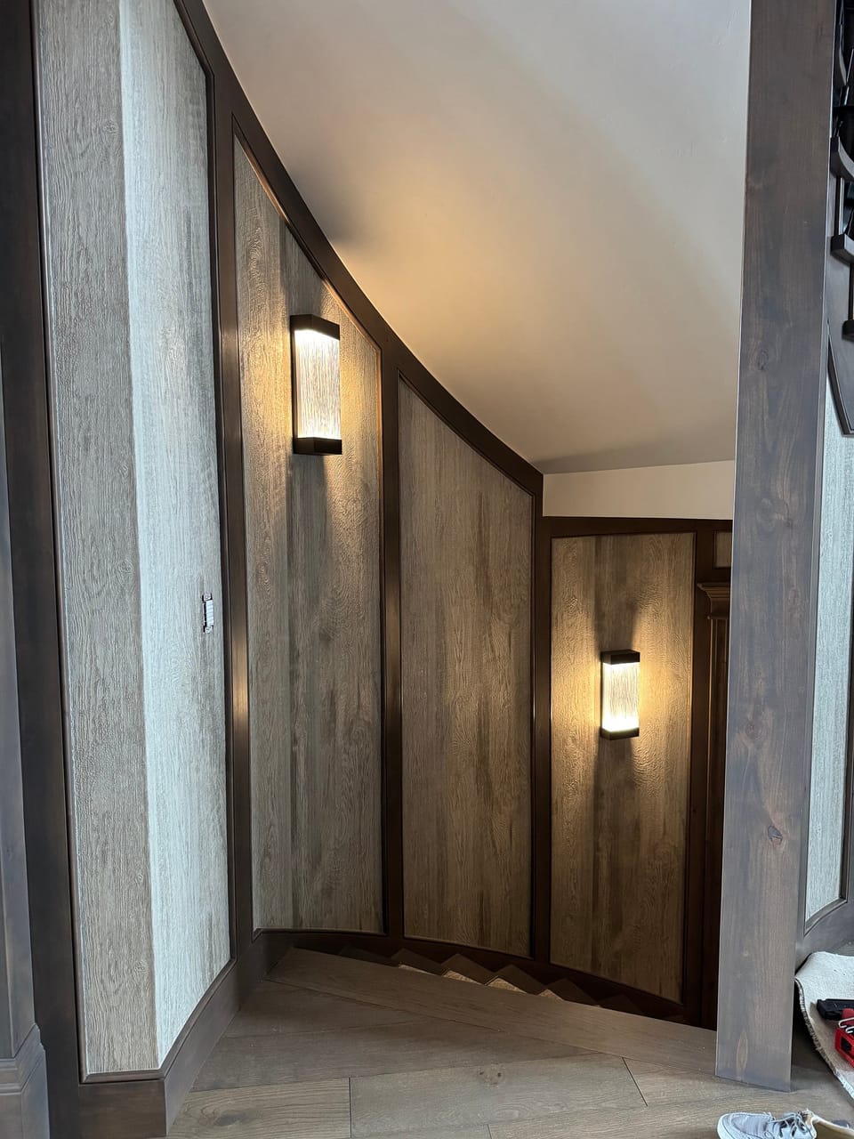 Faux wood wallcovering in the stairwell