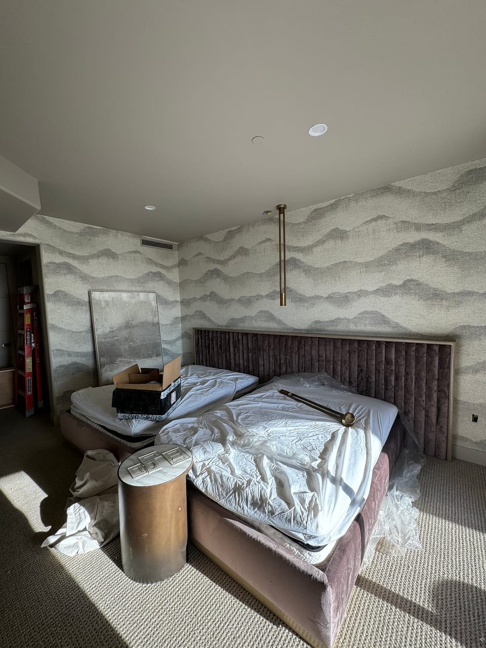 Horsehair grasscloth in a bedroom